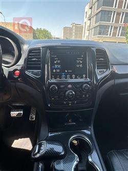 جیپ گراند شیرۆکی